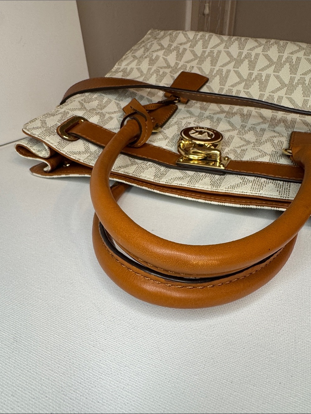 MICHAEL Michael Kors Large Hamilton Tote - Picture 12 of 14
